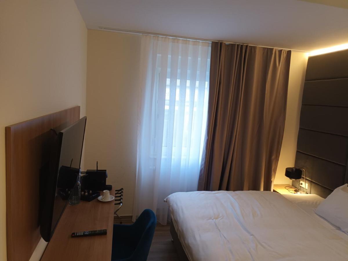 O&O Hotel Oberursel Zentrum Buitenkant foto
